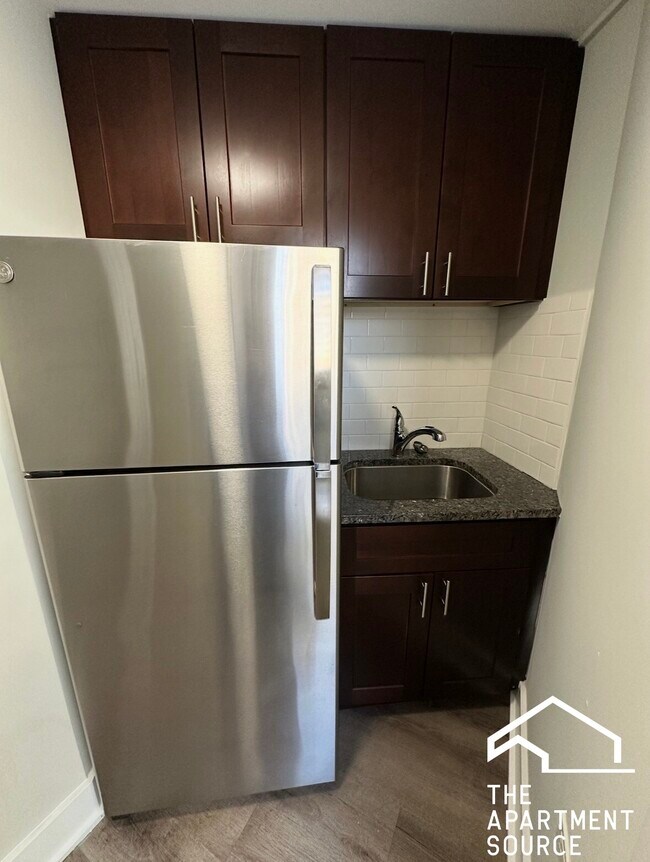 725 St Johns Ave unit 13, Highland Park, IL 60035 - photo 3