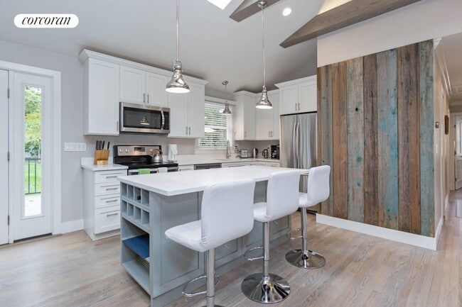 348 Division St, Sag Harbor, NY 11963 - photo 2