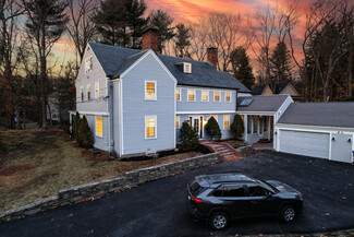 40 Puddingstone Ln, Newton, MA 02459