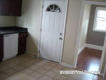 51 Glendale St unit 1, Everett, MA 02149 - photo 4