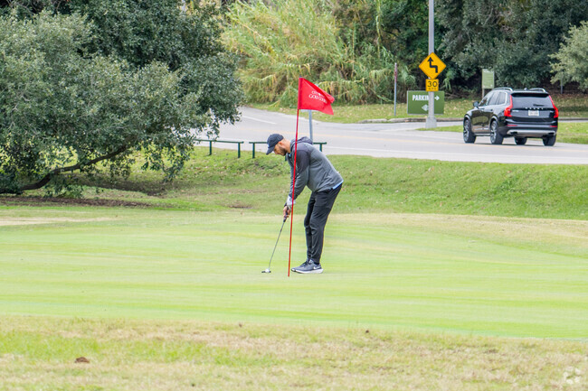 Residents of Bocage can hit the links at City Park Golf Course a short drive away.