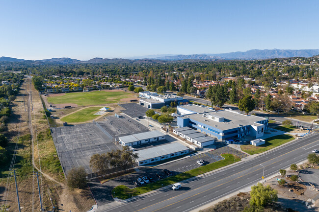 Los Cerritos Middle School is located in Thousand Oaks.