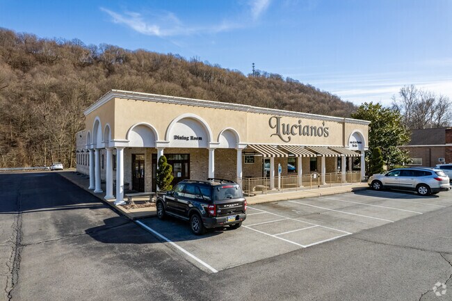 Italian food can be found at Luciano's Italian Brick Oven in White Oak.