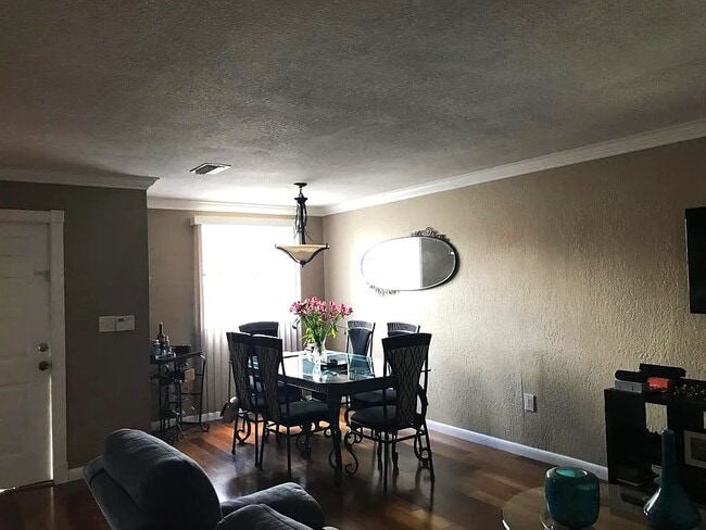 336 NW 114th Ave unit 102, Miami, FL 33172 - photo 2