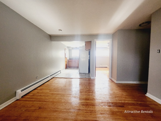 10720 S Ridgeland Ave, Worth, IL 60482 - photo 2