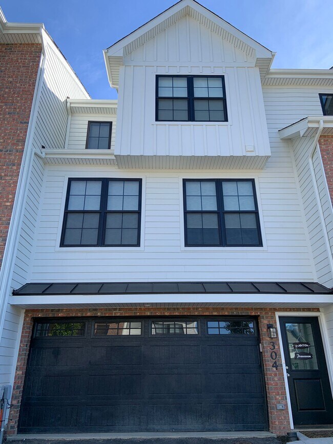 304 Thurgood Dr, Warrendale, PA 15086