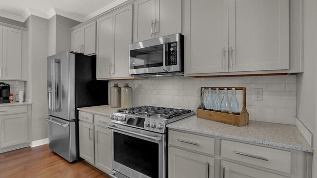 5883 Farwell Ave, Plainfield, IN 46168 - photo 5