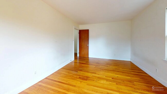 113-115-115 Withington Rd unit 113, Newton, MA 02460 - photo 7