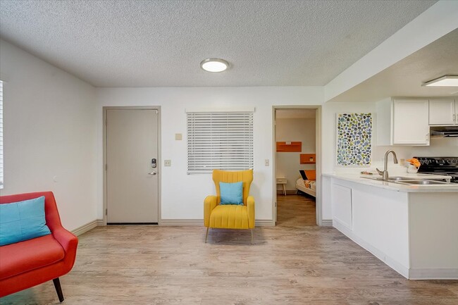 The Place at 2120, Tucson, AZ 85745 - photo 4