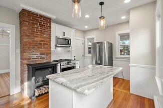67 Cleverly Ct Unit 3, Quincy, MA 02169