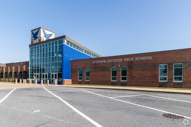 Stephen Decatur High School has students in grades 9-12.