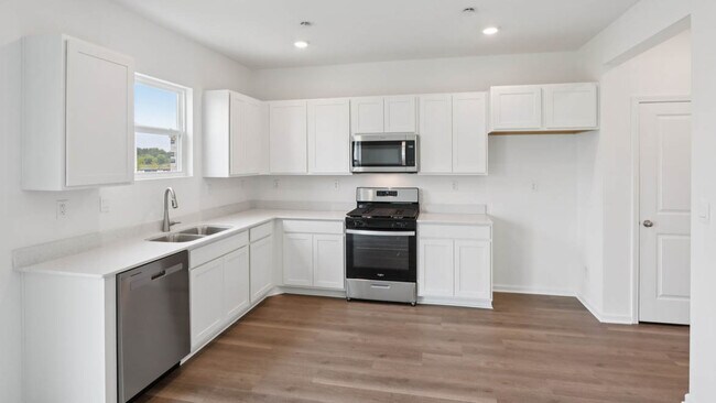 2957 Rushmore Dr, Pingree Grove, IL 60140 - photo 4