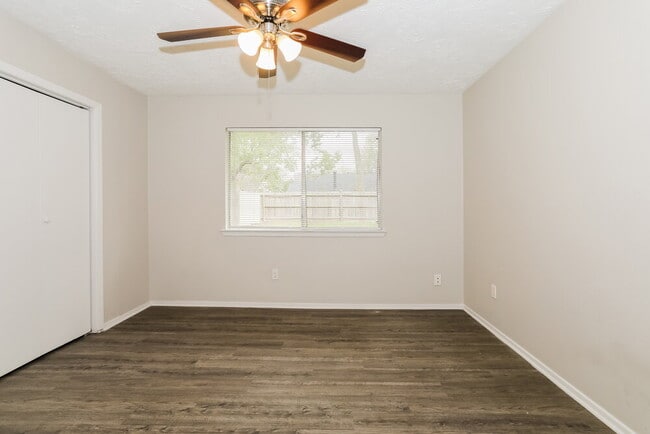7318 Sunlight Ln, Houston, TX 77095 - photo 7