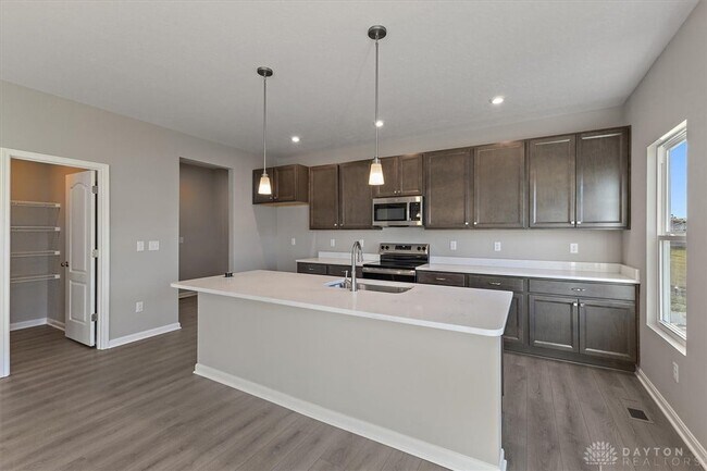 535 Iris Dr, Yellow Springs, OH 45387 - photo 4