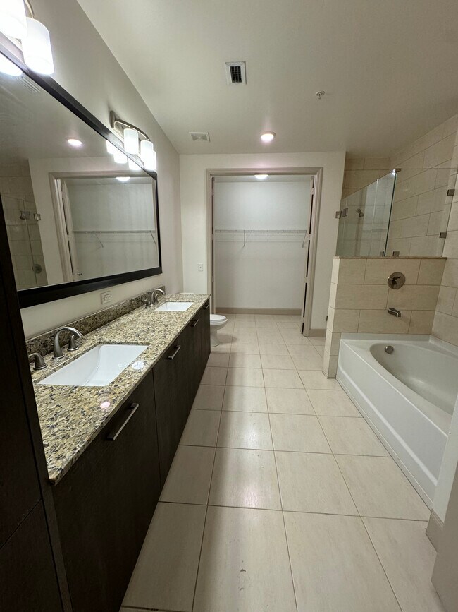 4656 NW 95th Ave unit C1, Doral, FL 33178 - photo 6