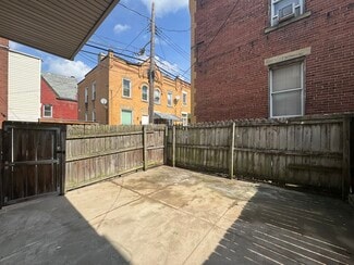 3274 Ward St, Pittsburgh, PA 15213