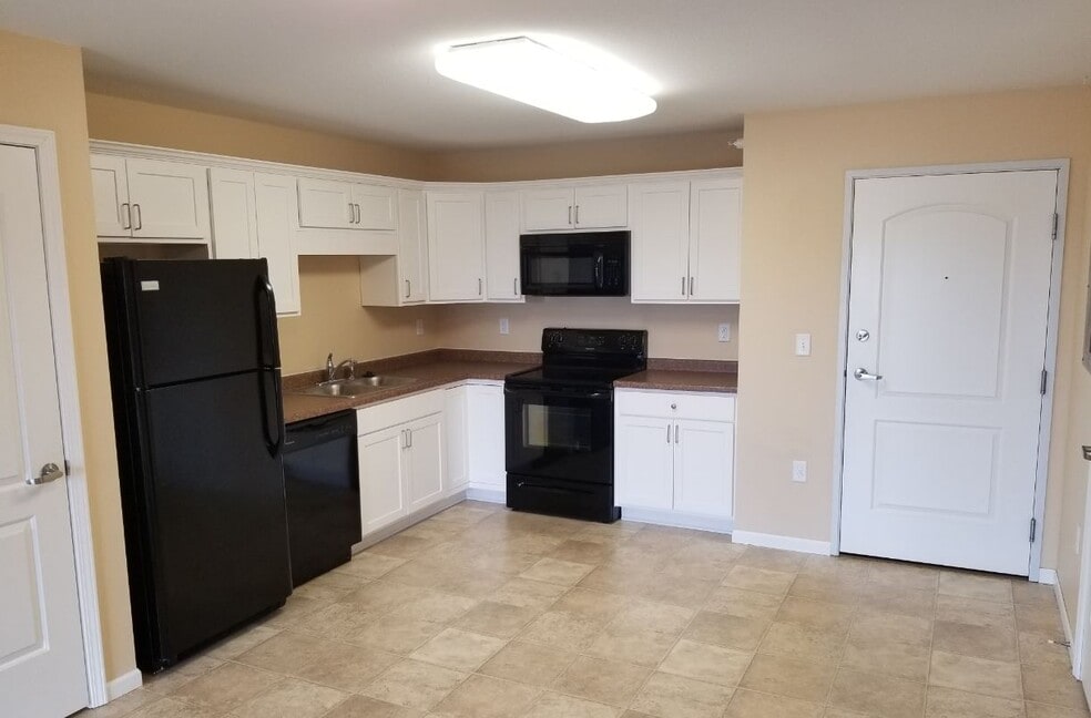 Stetson Village Apartments, Fergus Falls, MN 56537 - photo 1