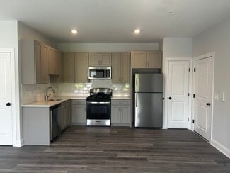 363 Marshall St Unit 201, Paterson, NJ 07503