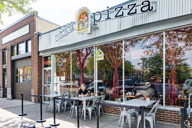 Biga Pizza serves traditional Italian pizzas with a special dough.