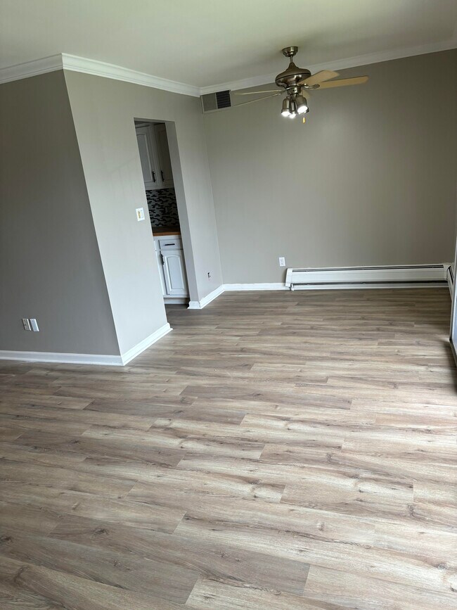 33297 Kingslane Ct unit 7, Farmington, MI 48336 - photo 7