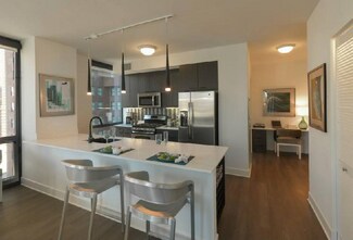 180 N Garland Ct, Chicago, IL 60601