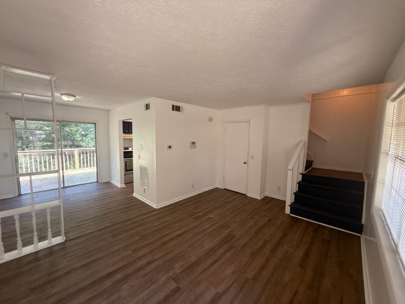 1071-1073 Laurel Ln NW unit 1071 B, Conyers, GA 30012 - photo 1