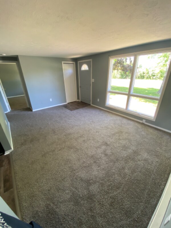 308 W 2nd St Unit 1, Galien, MI 49113