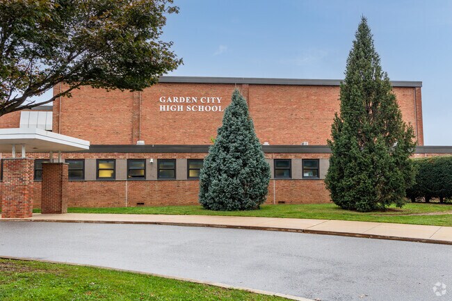 Welcome to Garden City High School in Garden City, NY.
