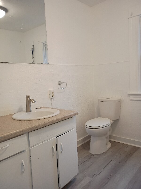 547 NE Knott St, Portland, OR 97212 - photo 5