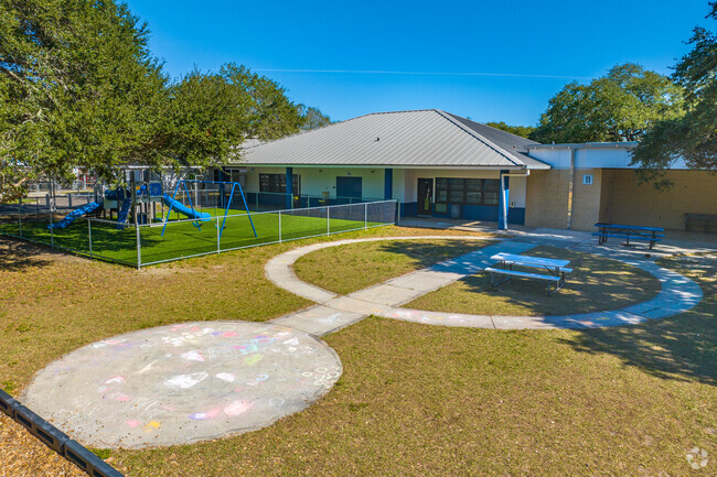 Skycrest Elementary has a nice play area for kids to enjoy.