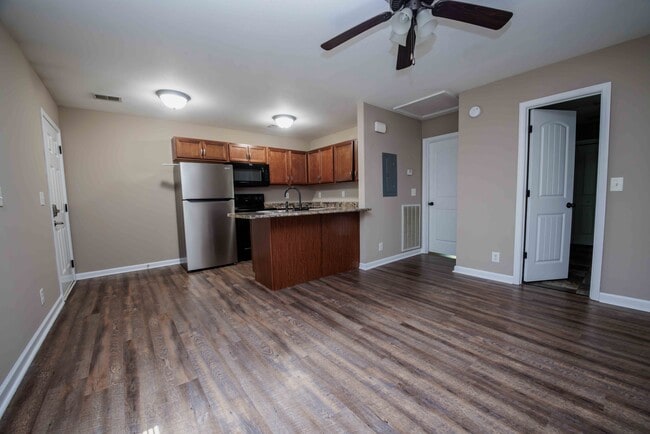 798 Martin St unit A, Clarksville, TN 37040 - photo 3