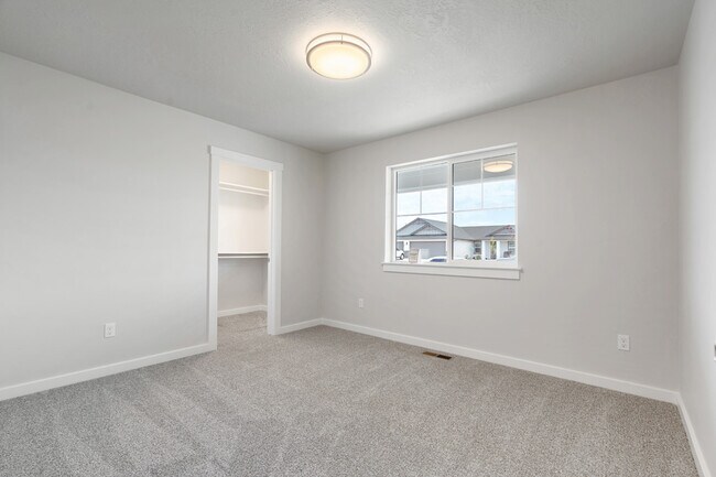 1355 Cresent St, Weiser, ID 83672 - photo 6