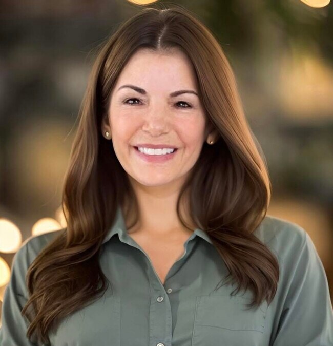 Lisa Barrows