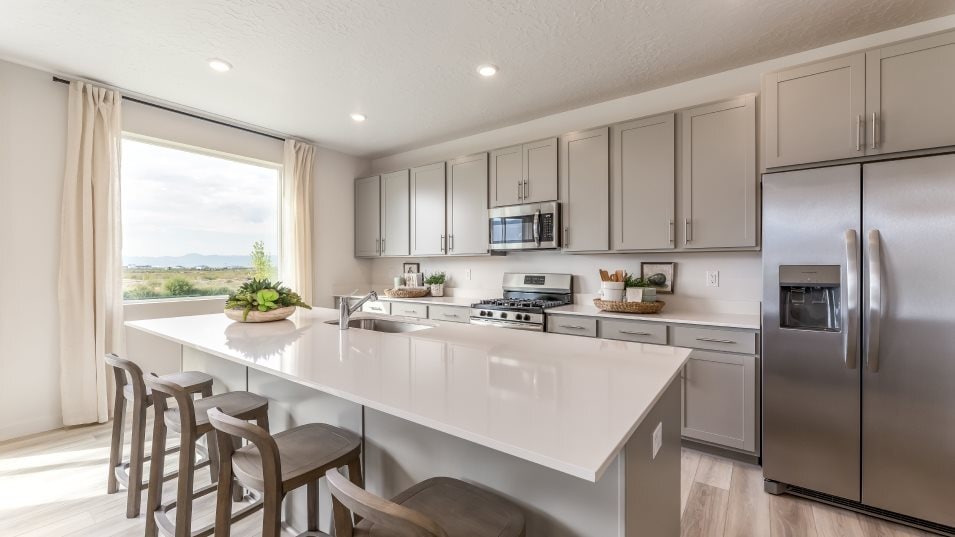 1823 W Blue Flax Dr, Saratoga Springs, UT 84045 - photo 1