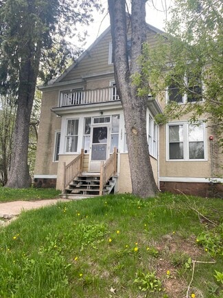 1227 E 3rd St Unit E, Duluth, MN 55805