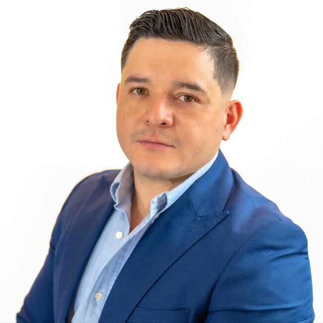 Agent Photo