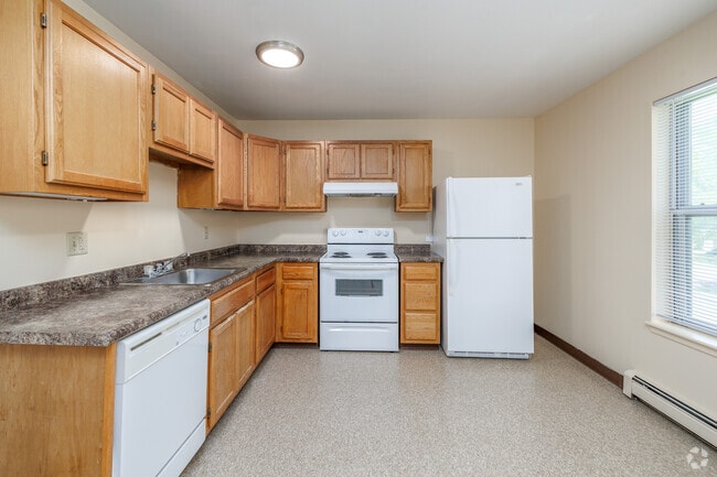 Sedgwick Pines, West Carthage, NY 13619 - photo 4