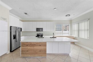 3838 SW 50th Ct, Fort Lauderdale, FL 33312