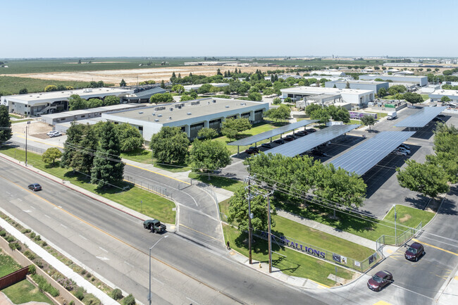 Duane E Furman High School is located in Madera.