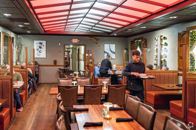 Papa Joe's is the go to place for fine Italian cuisine in Merriman Valley.