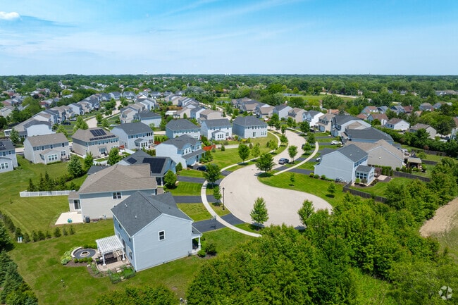 Cambridge is a quiet residential neighborhood in Mundelein, IL.
