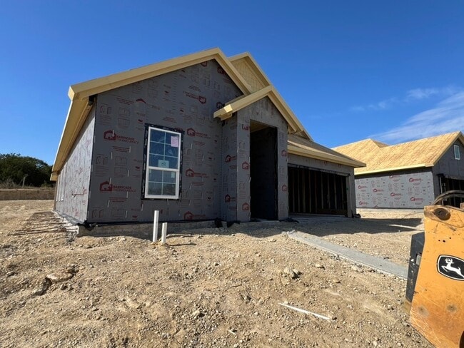 557 Waterford Park Blvd, Weatherford, TX 76087 - photo 2