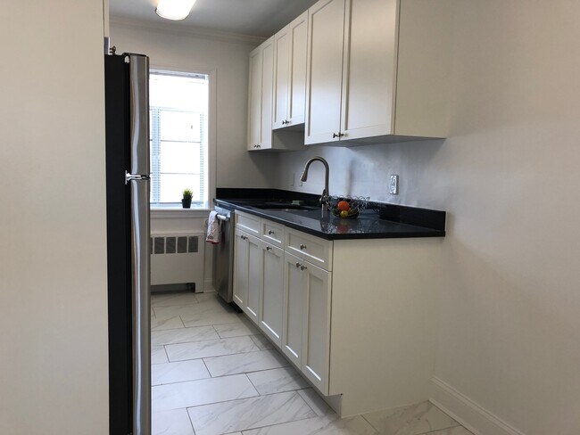 86 St Paul St unit 12, Brookline, MA 02446 - photo 4