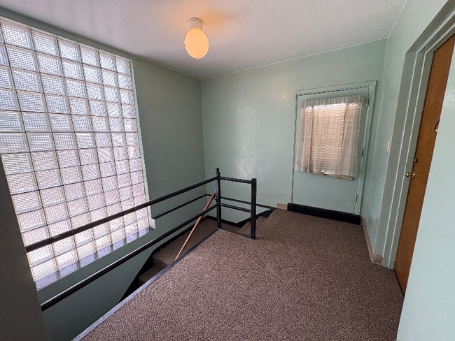 1000 Melrose Ave unit 1, Iowa City, IA 52246 - photo 2