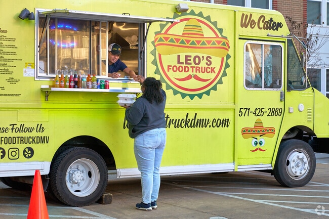 You can find fresh food at Leo's Food Truck in Kincora.