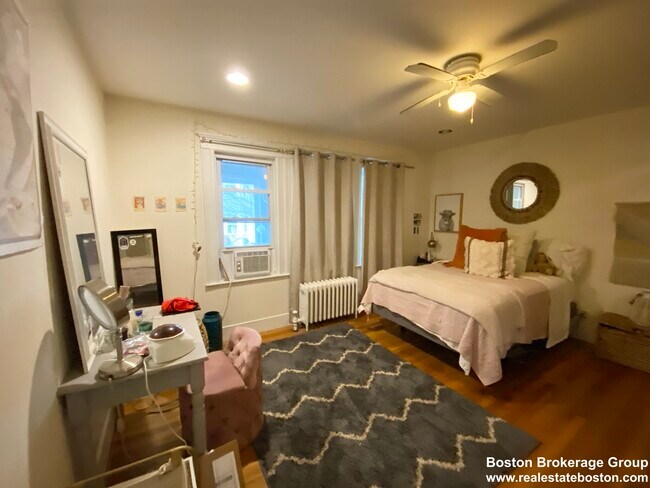 11 Romsey St unit 2, Dorchester, MA 02125 - photo 7