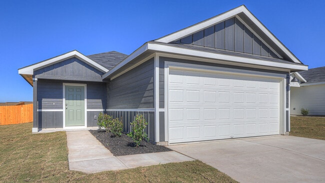 307 Wild Goose Dr, Luling, TX 78648 - photo 2