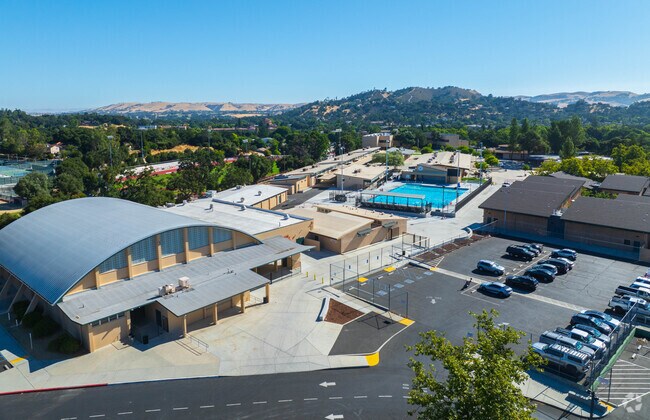 Atascadero High in Atascadero California is a great public school option.