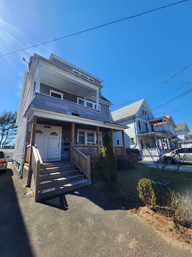 612 Washington Ave Unit 3, West Haven, CT 06516