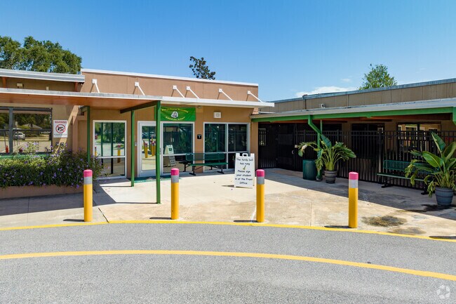 West Melbourne Elementary School earns an A- score from niche.